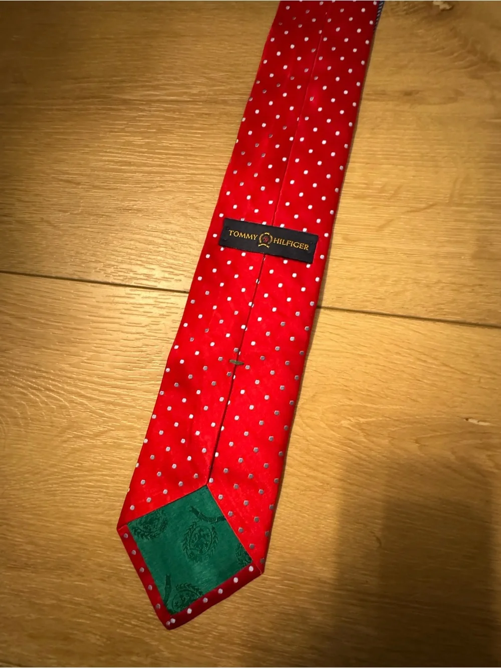 😎Tommy Hilfiger Men’s Red Dotted Silk Classic Holiday Christmas Fall Winter Tie